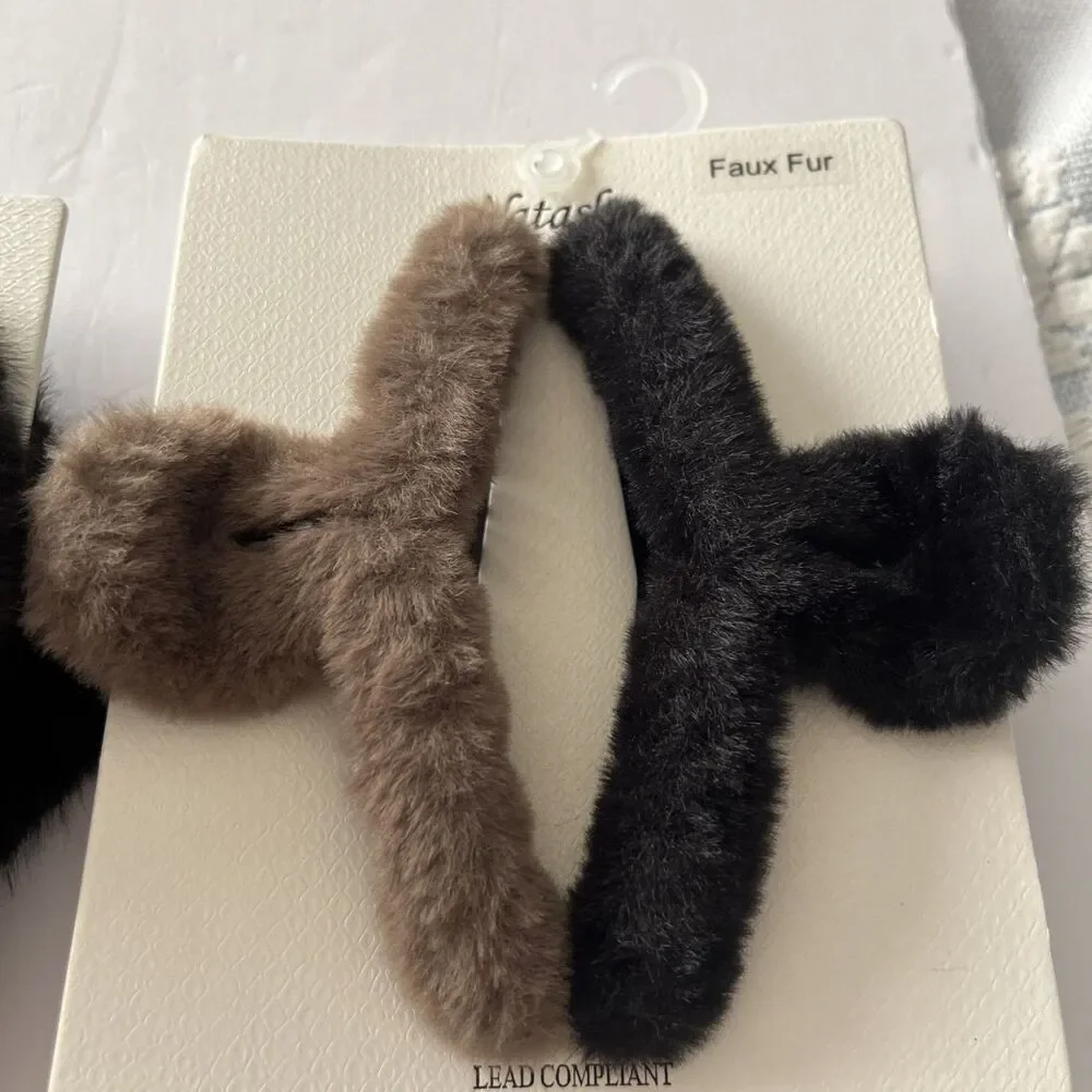 Black,Tan & White Faux Fur Fuzzy Hair Accessory Hair Jaw Claw Clip Hair Set Of 4